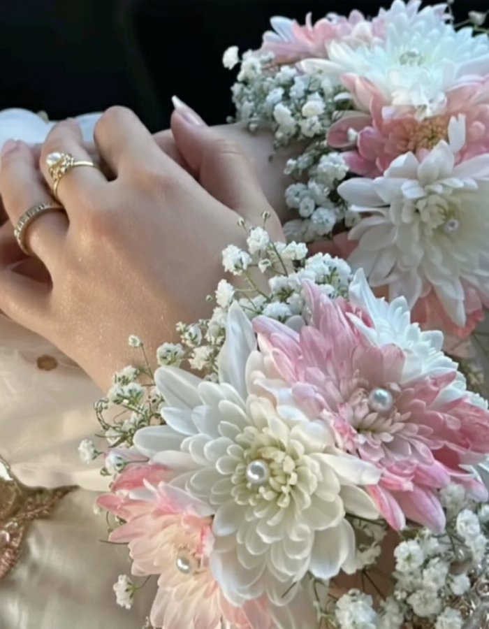 Pink & White Nikkah Gajray