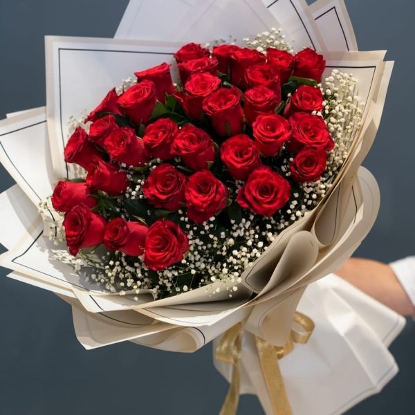 Royal Scarlet Desire Red Rose Bouquet