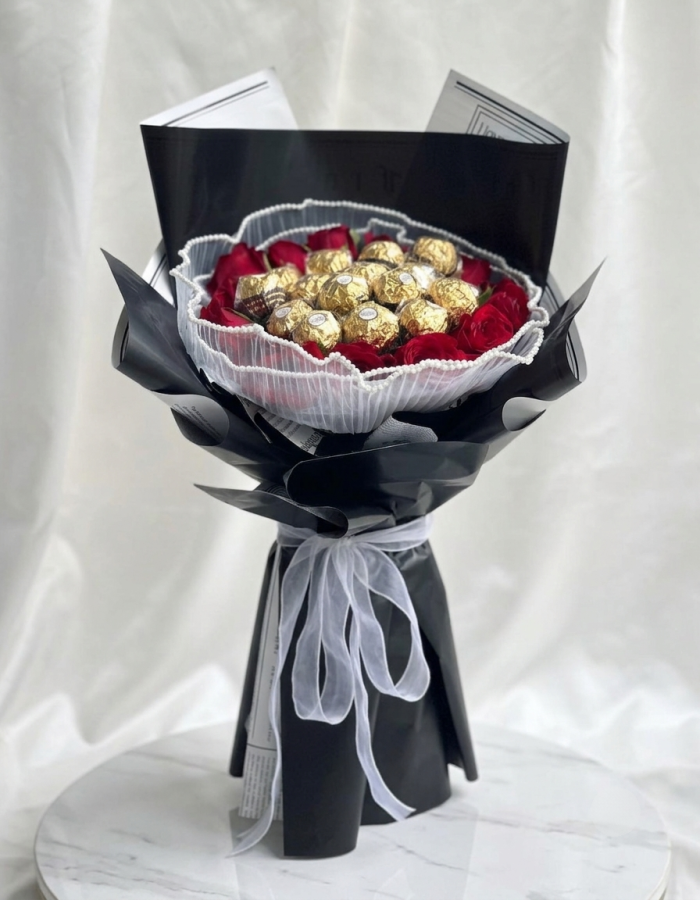 Royal Red & Gold Chocolate Bouquet